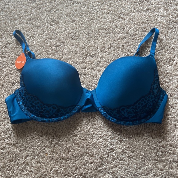 NWT Set of Two Blue and Black Lace Push Up Bras - Picture 3 of 5